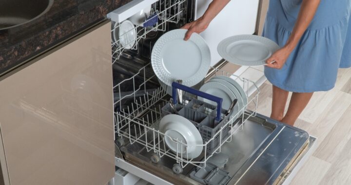 Mašina za sudove ne izbacuje vodu, šta može da bude problem